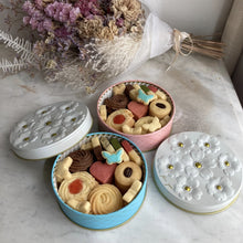 画像をギャラリービューアに読み込む, フラワークッキーアソート缶